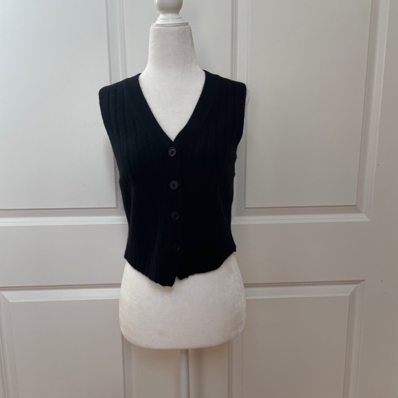 Cashmere Julie Vest from 360 CASHMERE - Picture 5 of 9